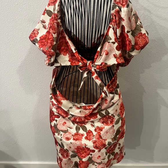 Stevie by Steve Madden Red and White Flower Dress Juniors XL - Picture 6 of 9